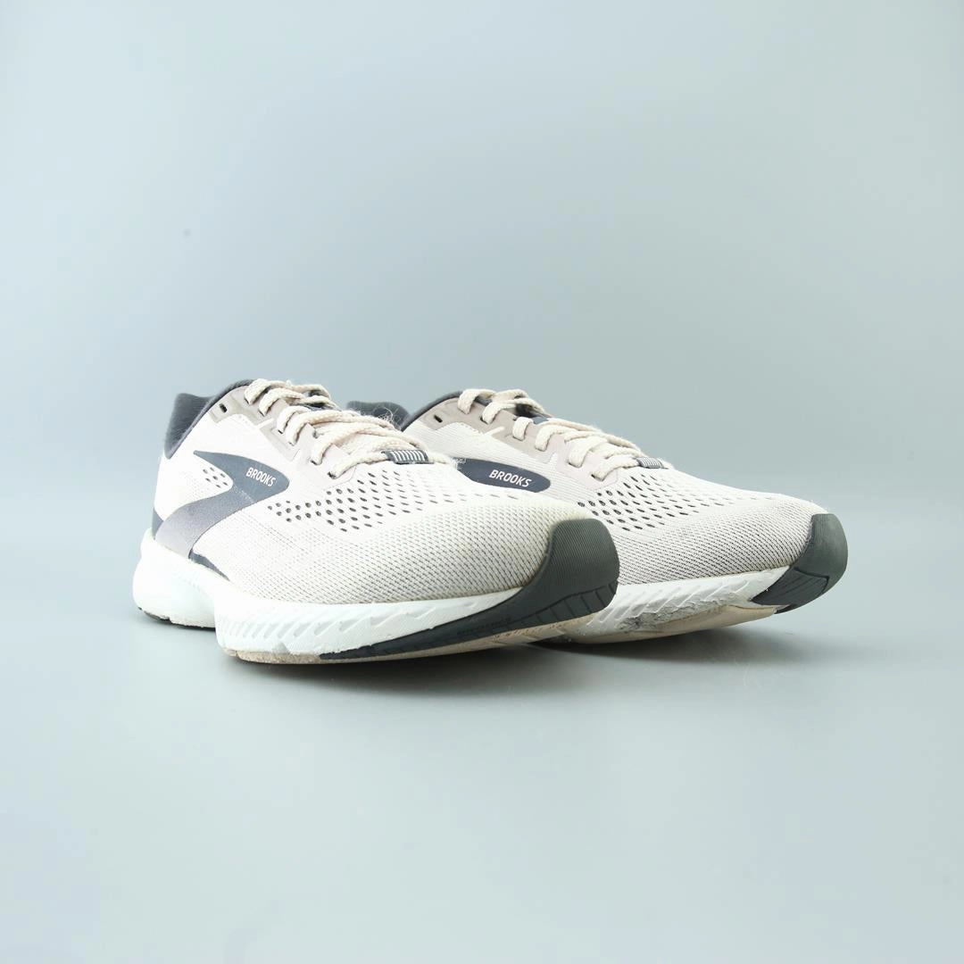 BROOKS LAUNCH 8 Brooks trainer design images