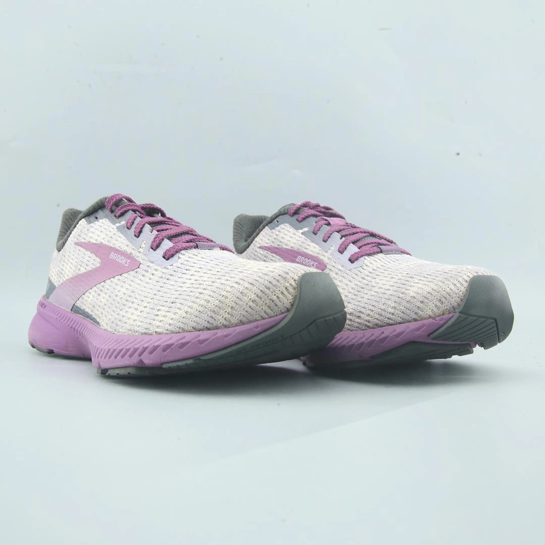 BROOKS LAUNCH 8 Brooks trainer design images