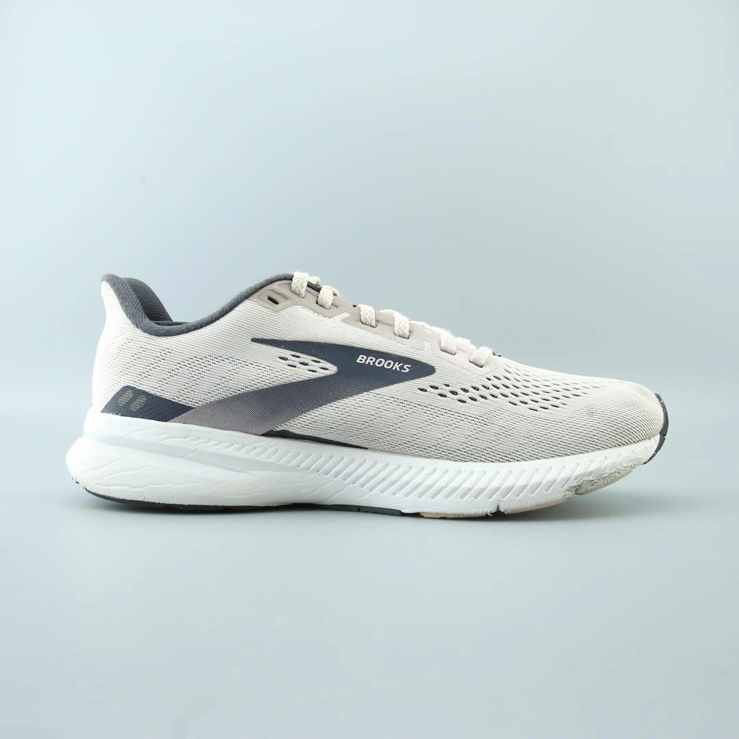 BROOKS LAUNCH 8 Brooks trainer design images