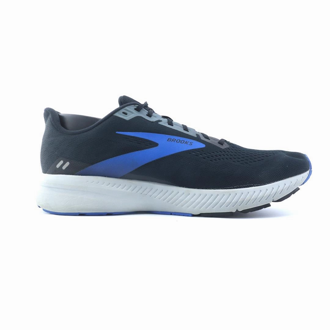 BROOKS LAUNCH 8 lightweight running shoe photos