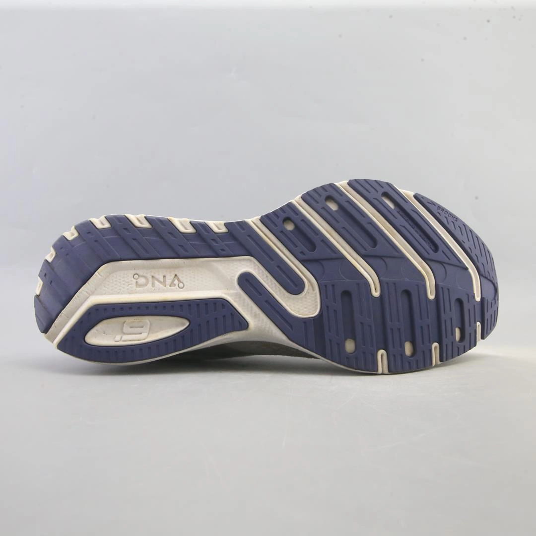 BROOKS LAUNCH 9 Brooks running footwear shots