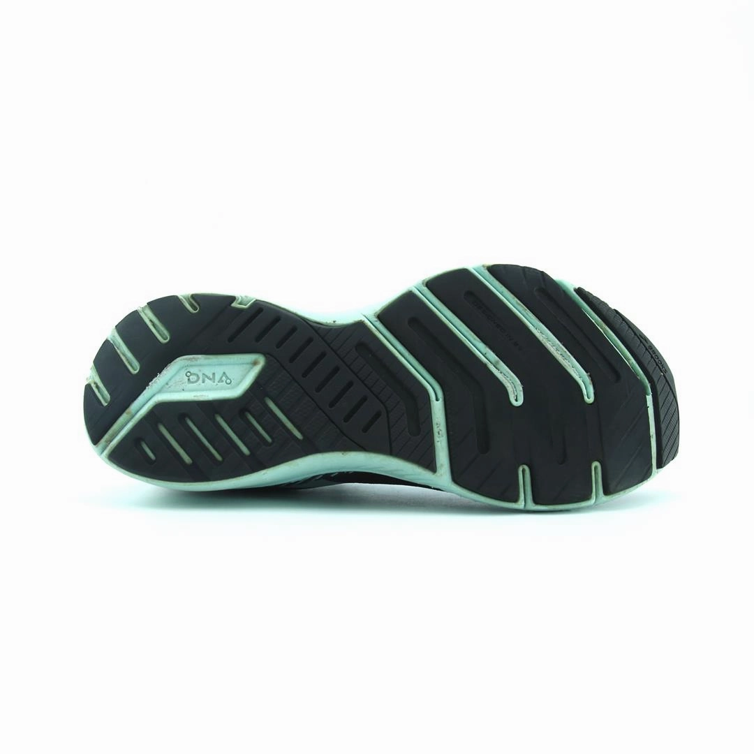 BROOKS LAUNCH GTS 8 Brooks trainer design images
