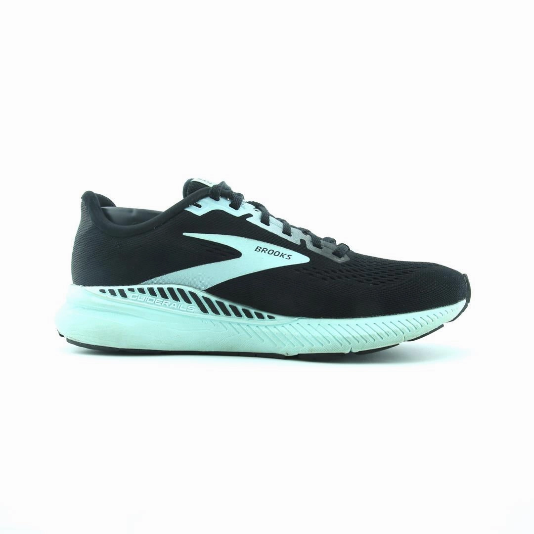 BROOKS LAUNCH GTS 8 Brooks trainer design images
