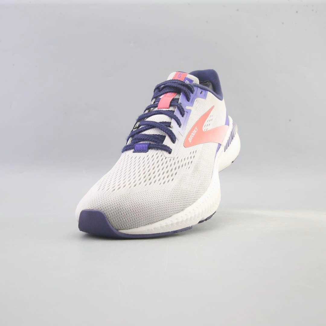 BROOKS LAUNCH GTS 8 lightweight running shoe photos