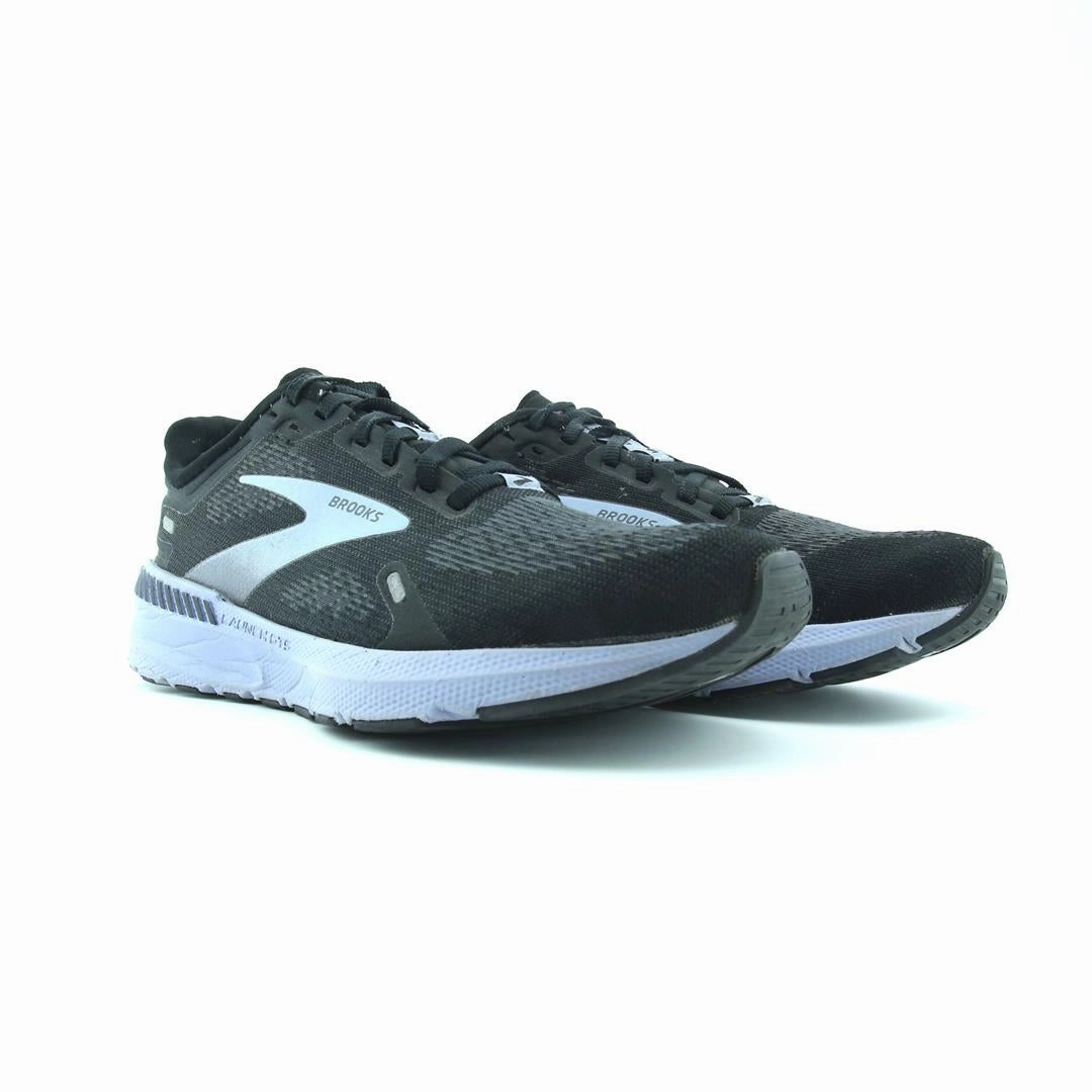 BROOKS LAUNCH GTS 9 Brooks trainer design images