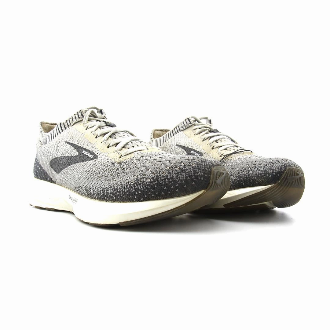 BROOKS LEVITATE 2 athletic Brooks shoe snapshots