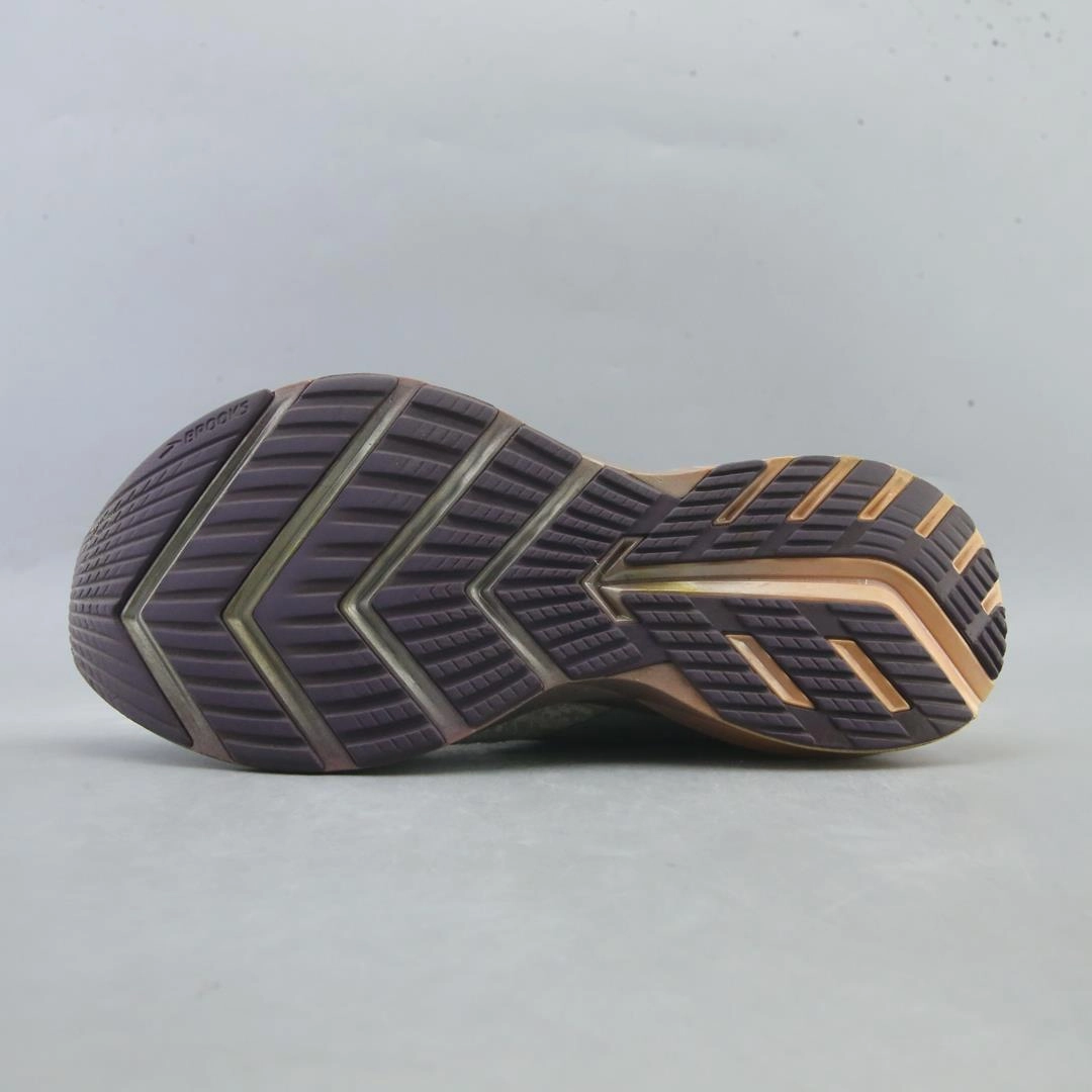 BROOKS LEVITATE 3 athletic Brooks shoe snapshots