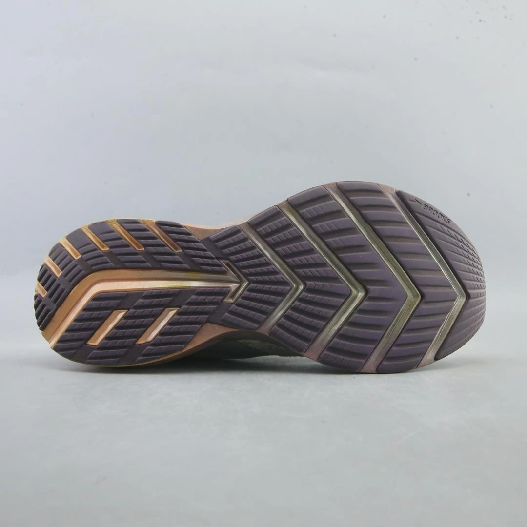 BROOKS LEVITATE 3 athletic Brooks shoe snapshots