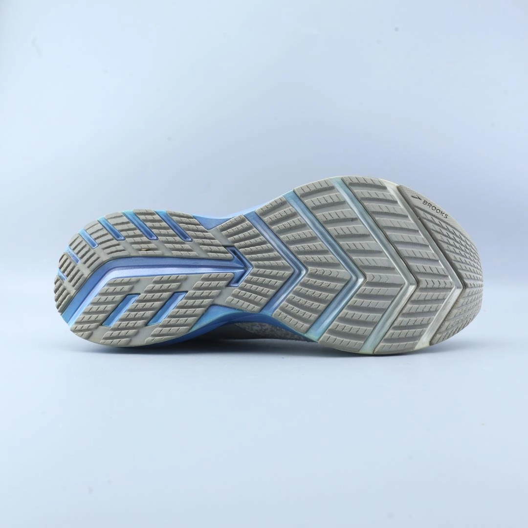 BROOKS LEVITATE 3 Brooks trainer design images
