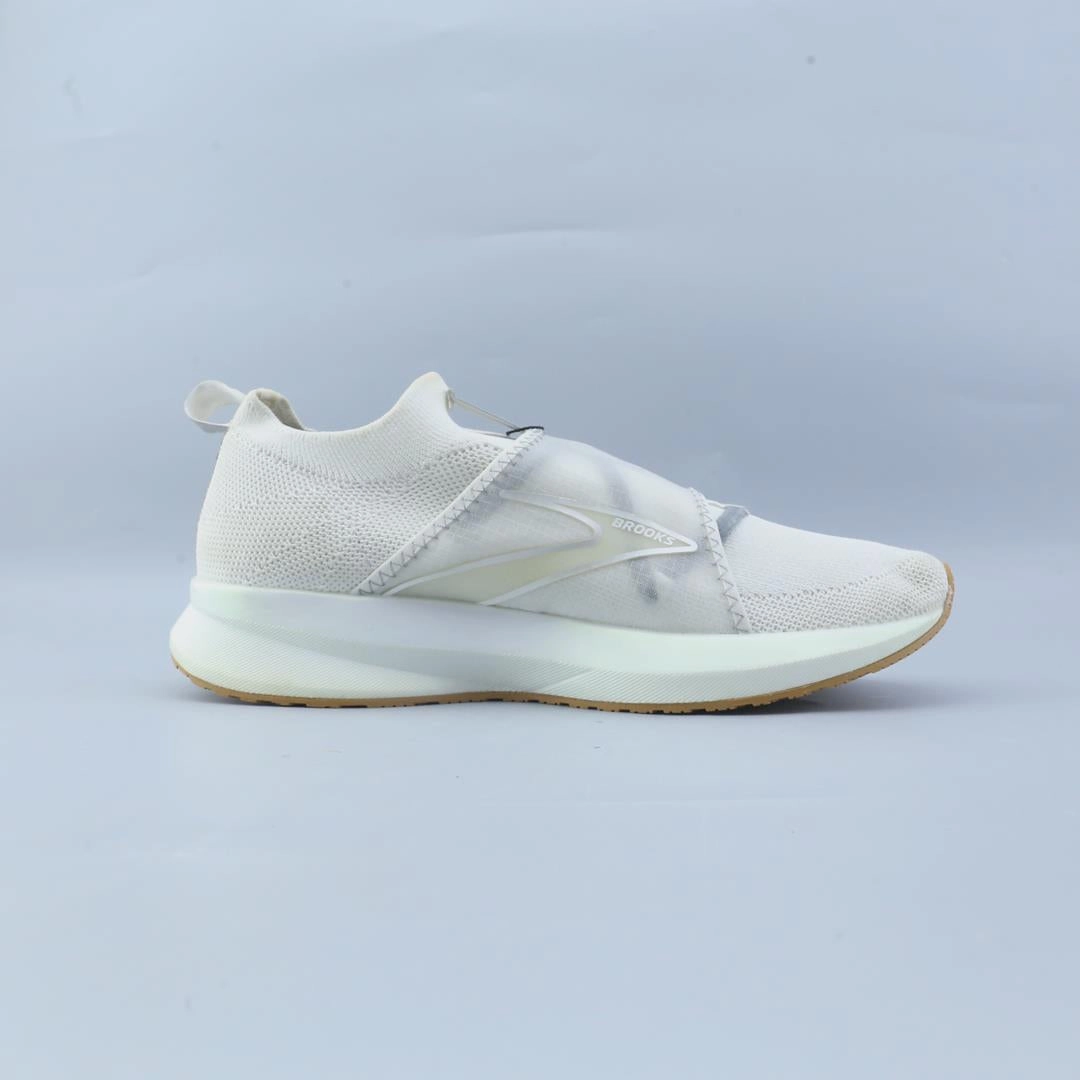 BROOKS LEVITATE 4 Brooks trainer design images