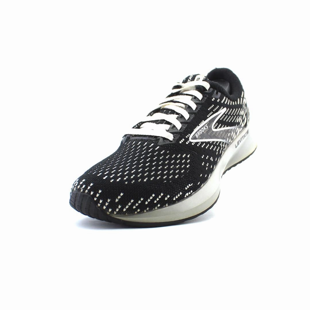 BROOKS LEVITATE 5 Brooks trainer design images
