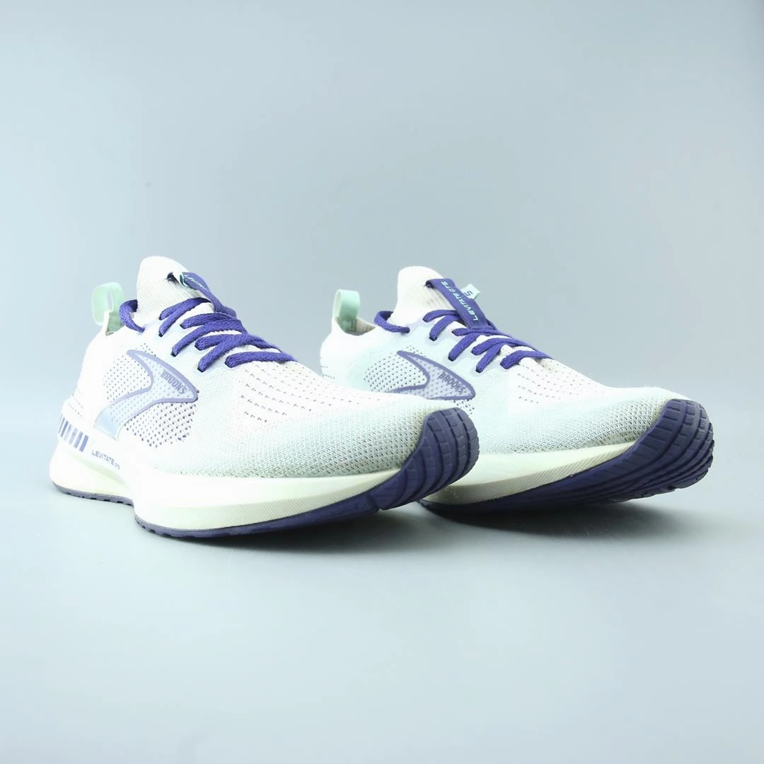 BROOKS LEVITATE GTS 5 performance running shoe visuals