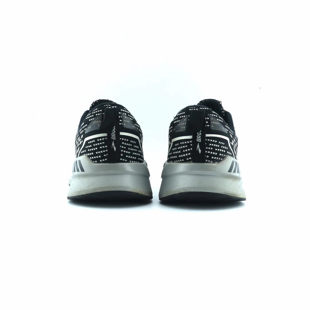 BROOKS LEVITATE GTS 5 performance running shoe visuals
