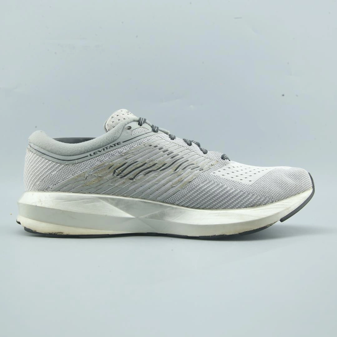 BROOKS LEVITATE lightweight running shoe photos