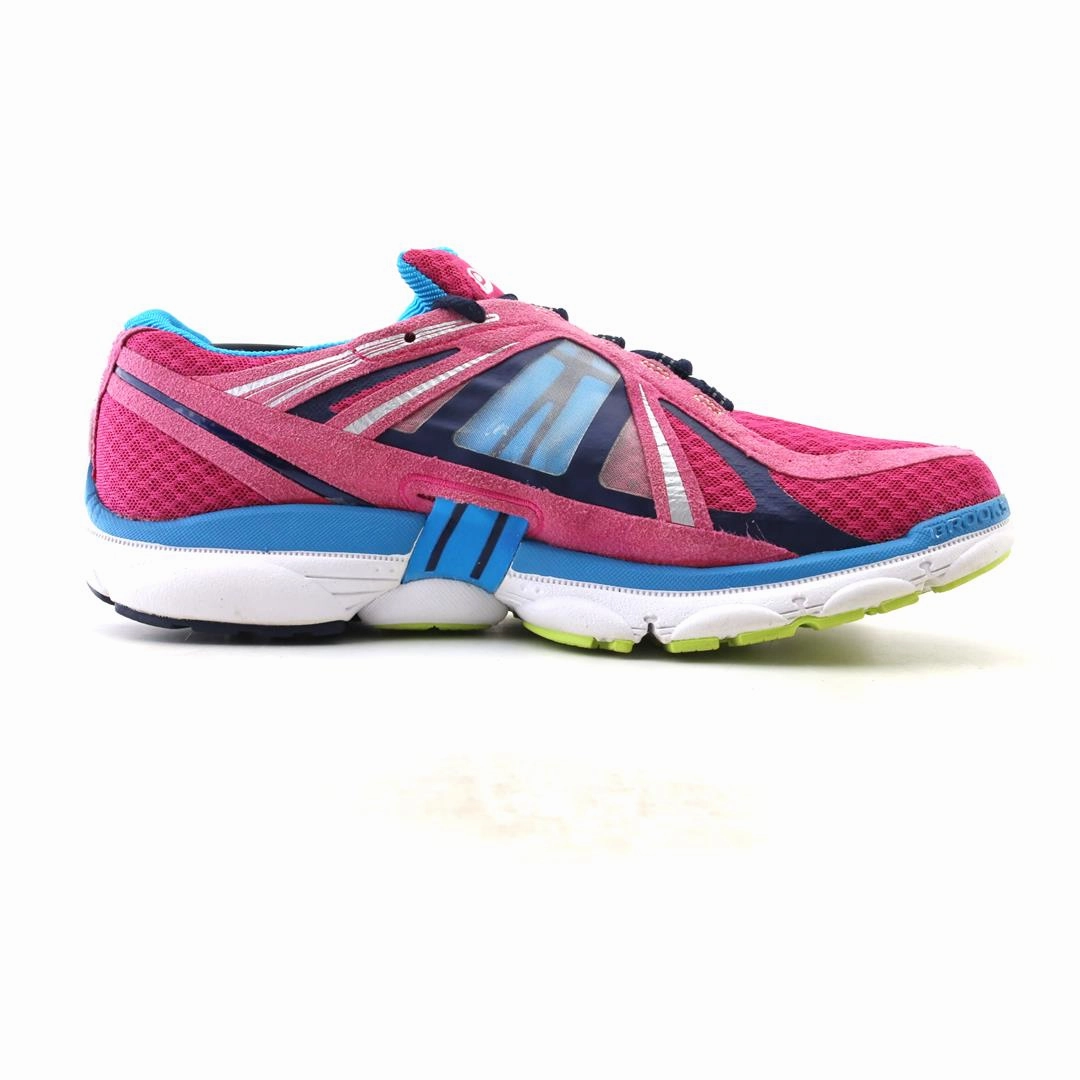 BROOKS PURE CADENCE 3 Brooks running footwear shots