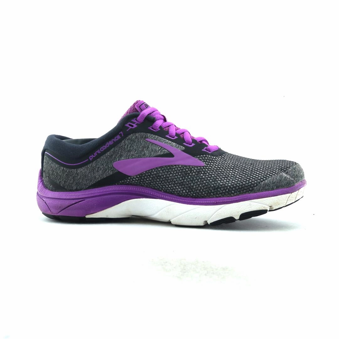 BROOKS PURE CADENCE 7 performance running shoe visuals