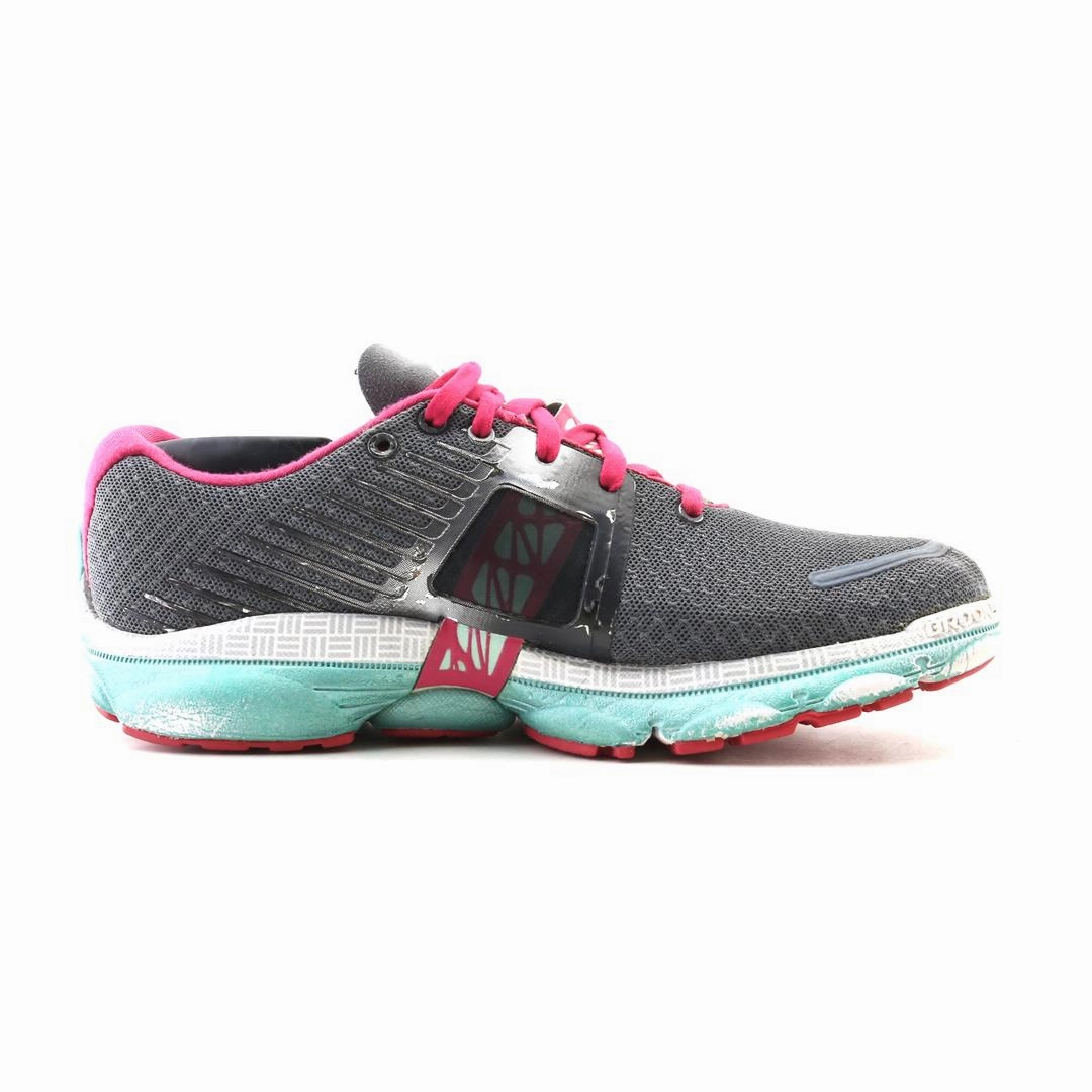 BROOKS PURE CADENCE Brooks running footwear shots