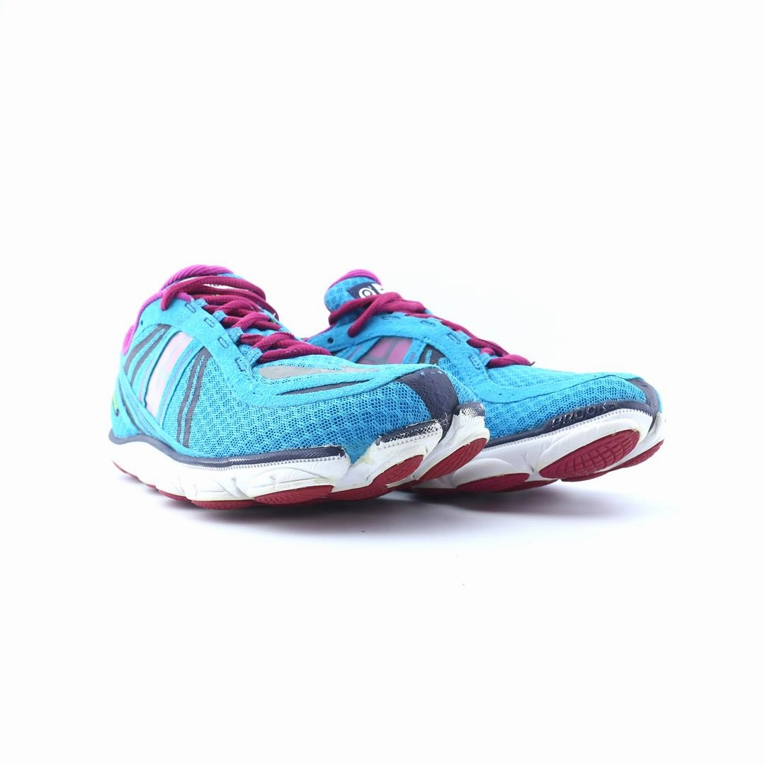 BROOKS PURE CONNECT performance running shoe visuals