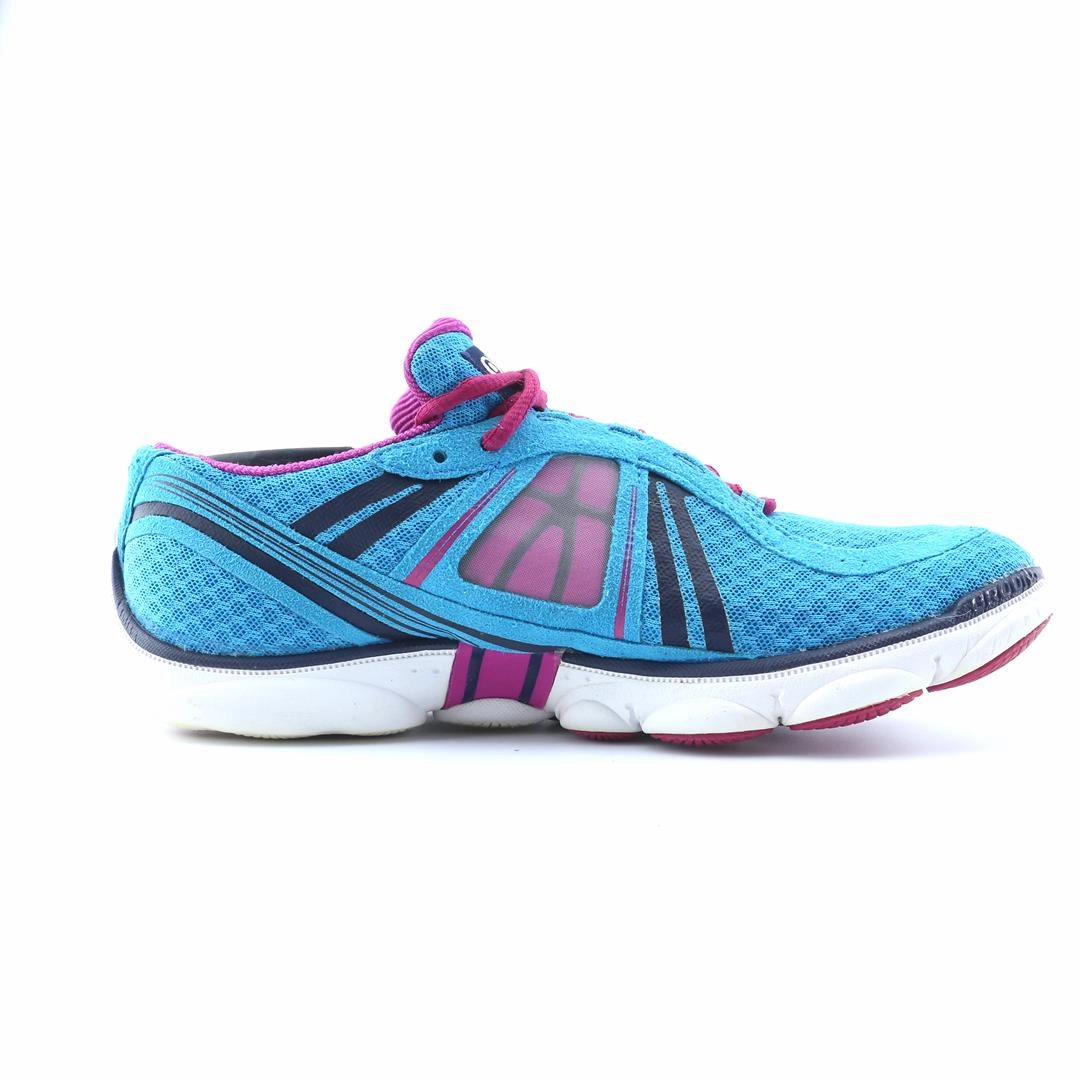 BROOKS PURE CONNECT performance running shoe visuals