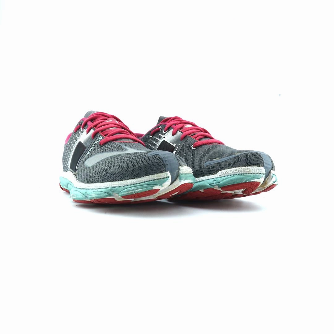 BROOKS PURECADENCE 4 performance running shoe visuals