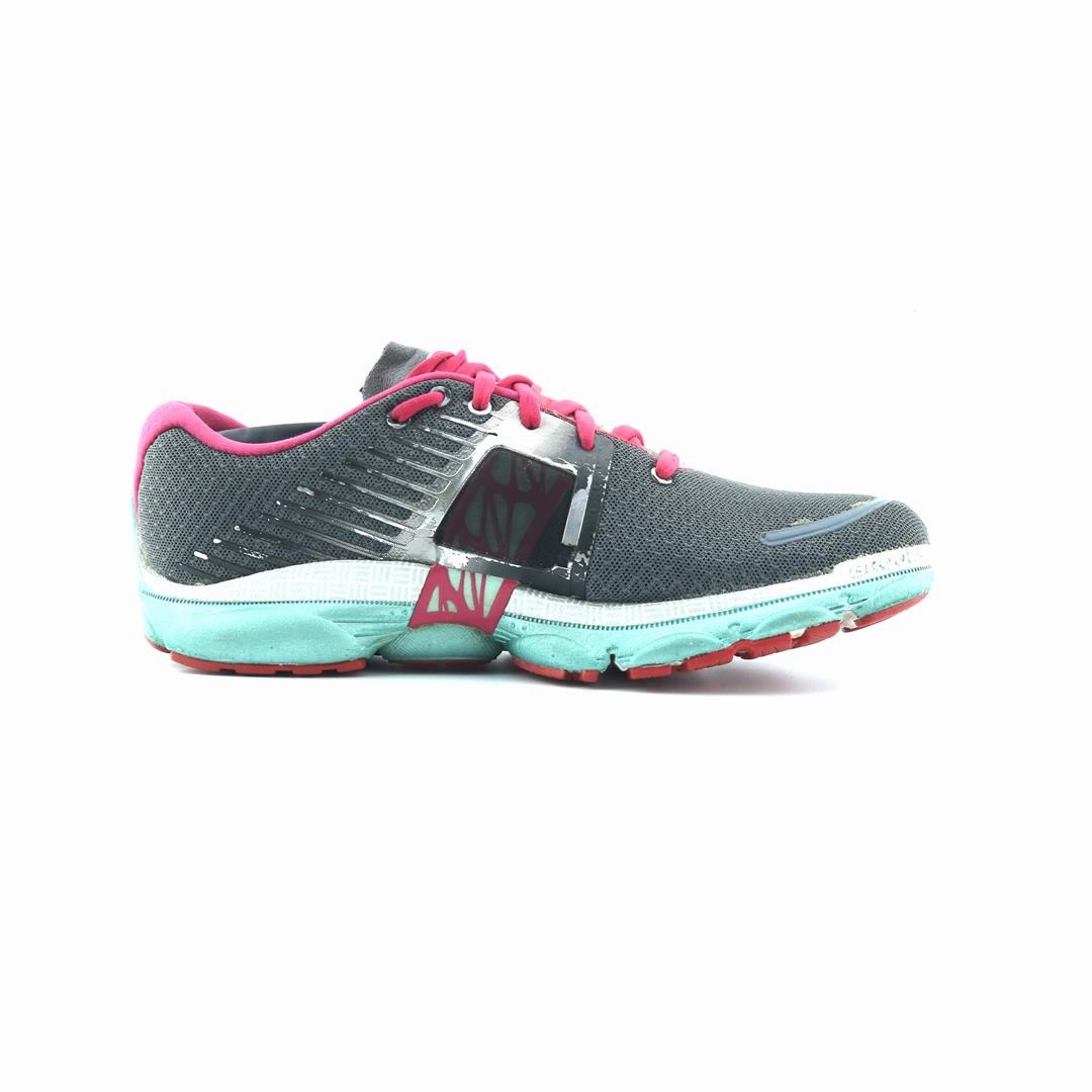BROOKS PURECADENCE 4 performance running shoe visuals