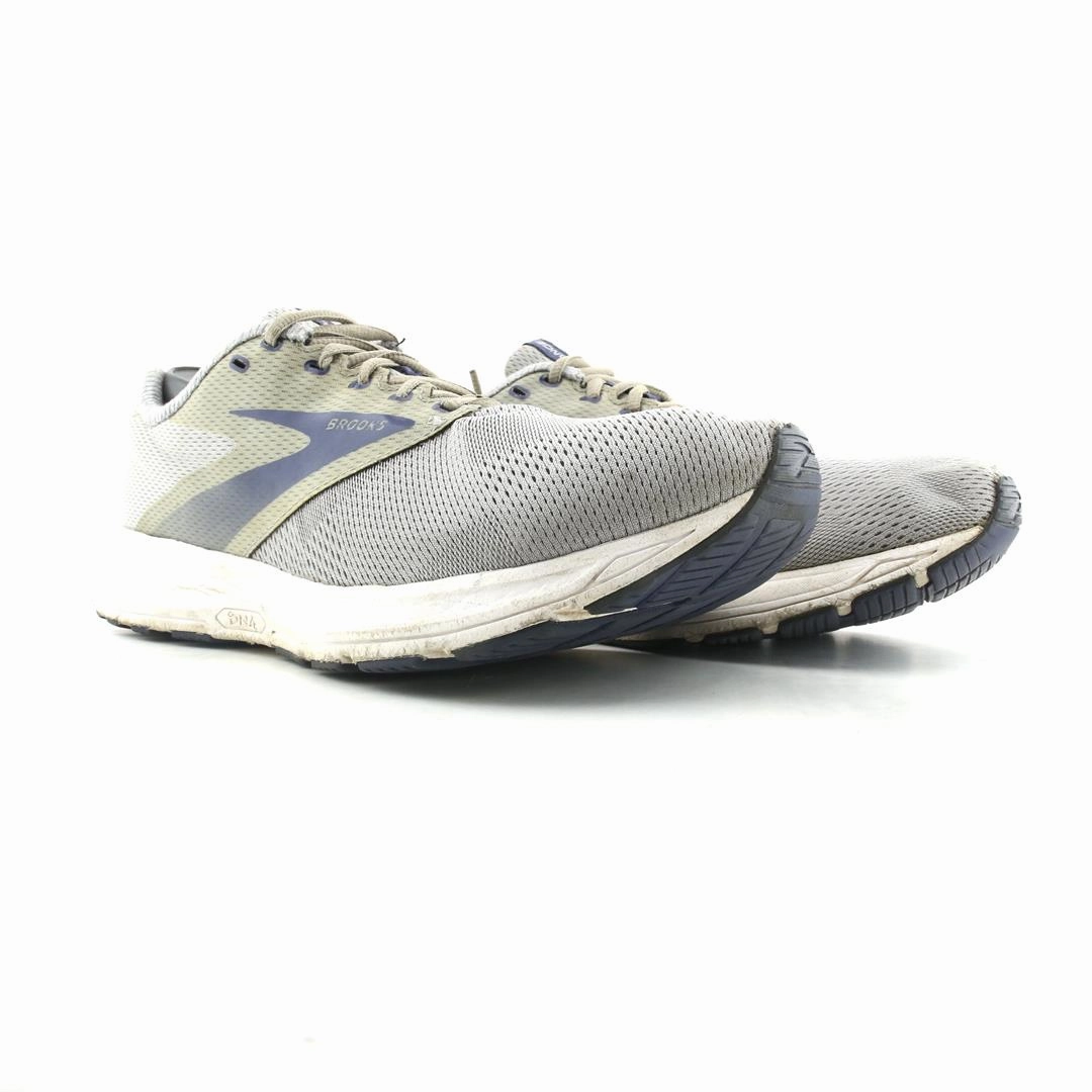 BROOKS RANGE athletic Brooks shoe snapshots