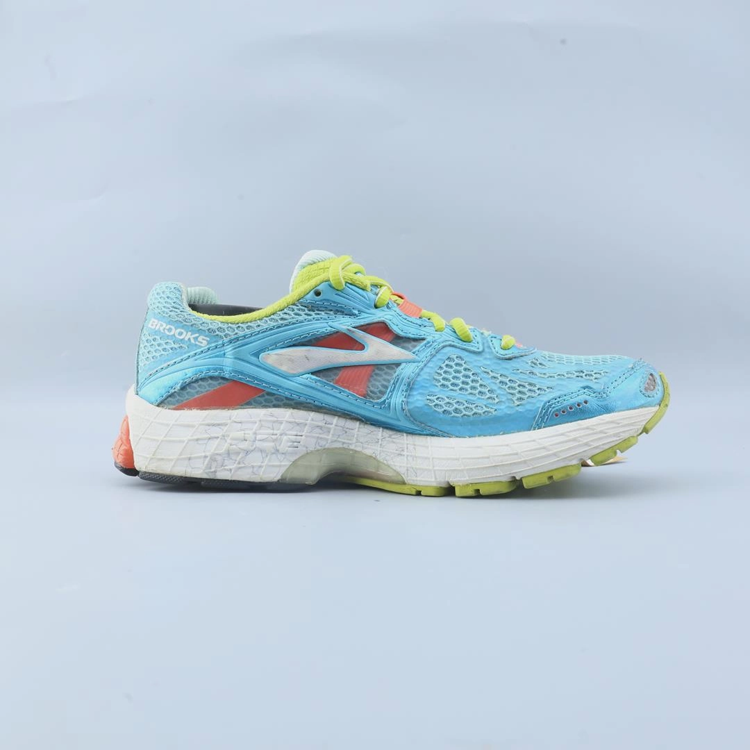 BROOKS RAVENNA 5 Brooks trainer design images