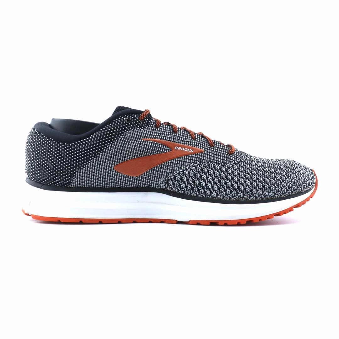 BROOKS REVEL 2 lightweight running shoe photos