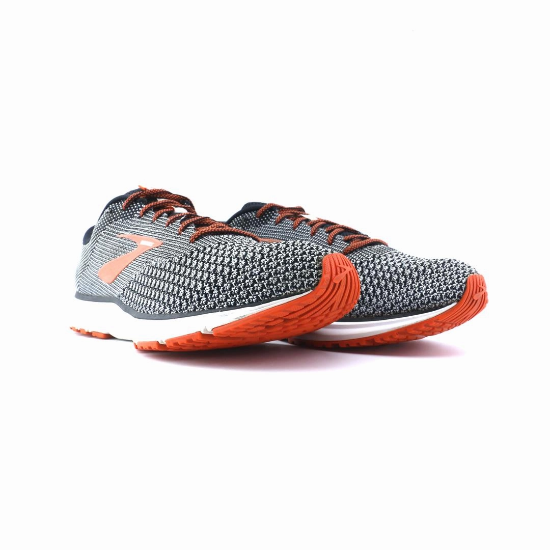 BROOKS REVEL 2 lightweight running shoe photos