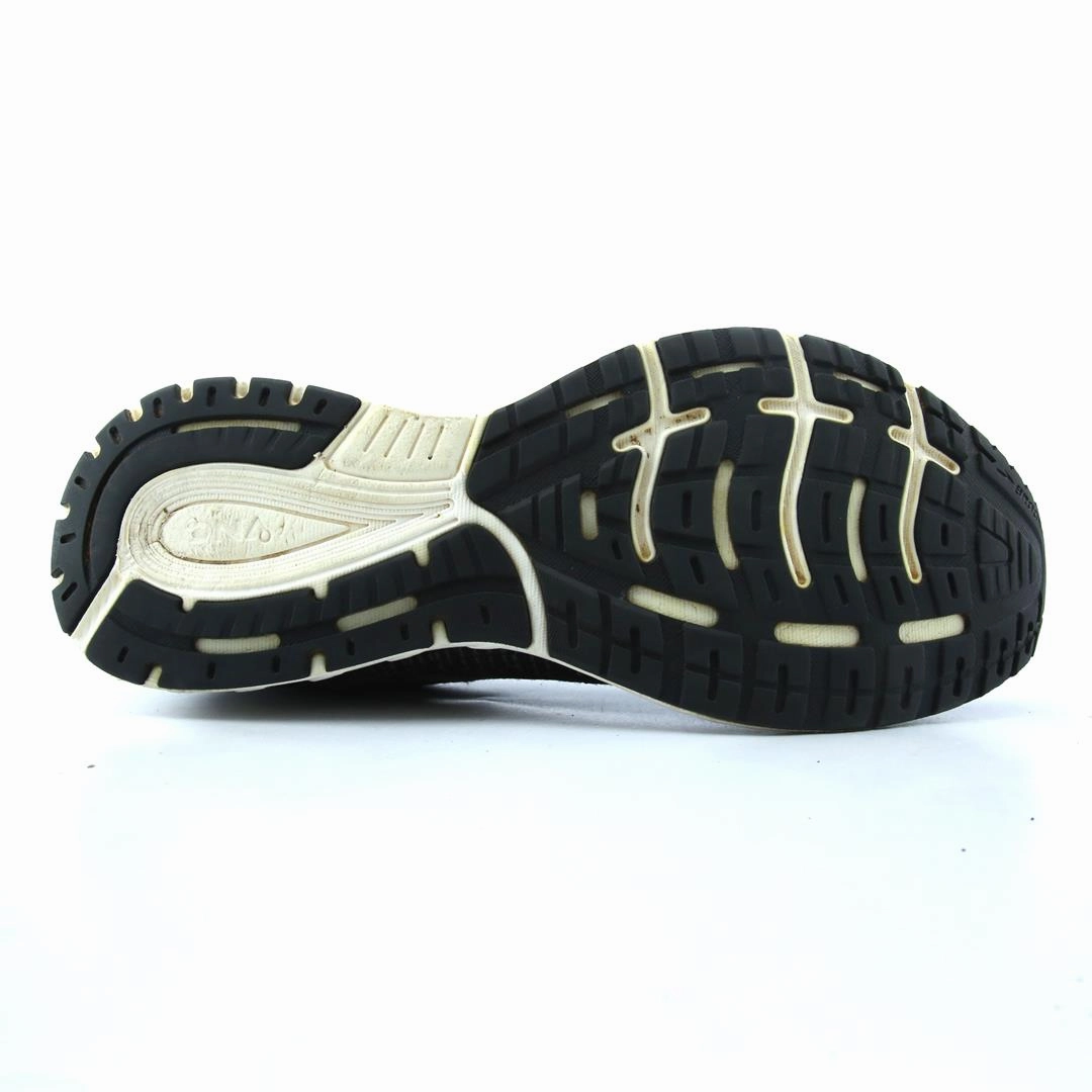 BROOKS REVEL 3 athletic Brooks shoe snapshots
