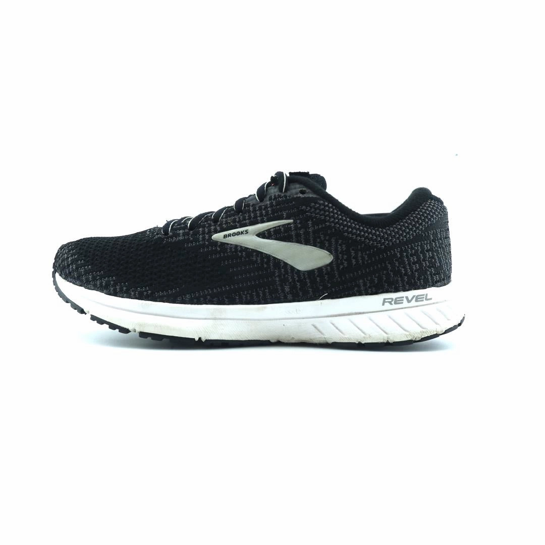 BROOKS REVEL 3 Brooks durable running sneaker designs