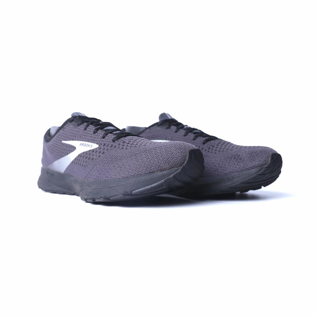 BROOKS REVEL 4 lightweight running shoe photos