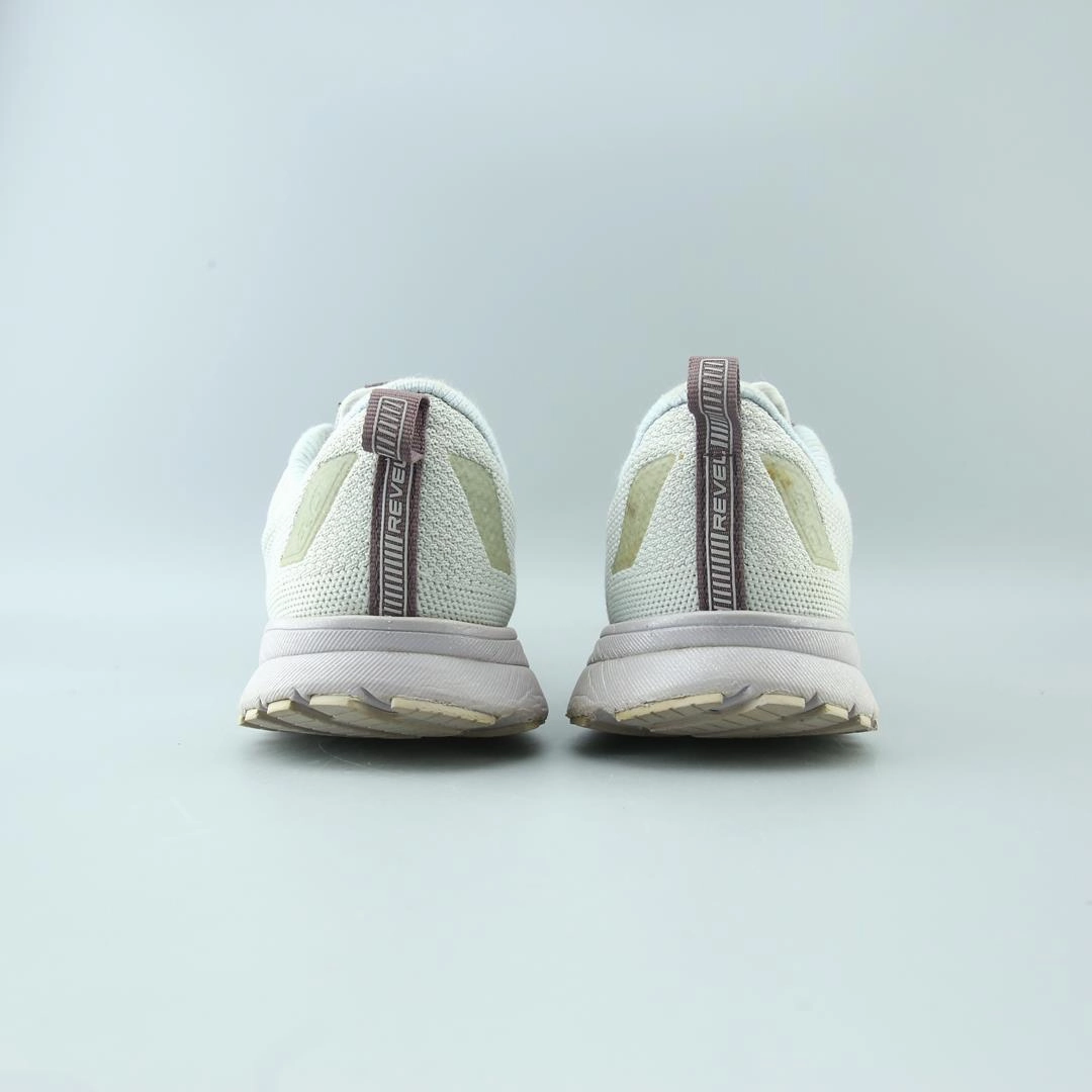 BROOKS REVEL 4 performance running shoe visuals