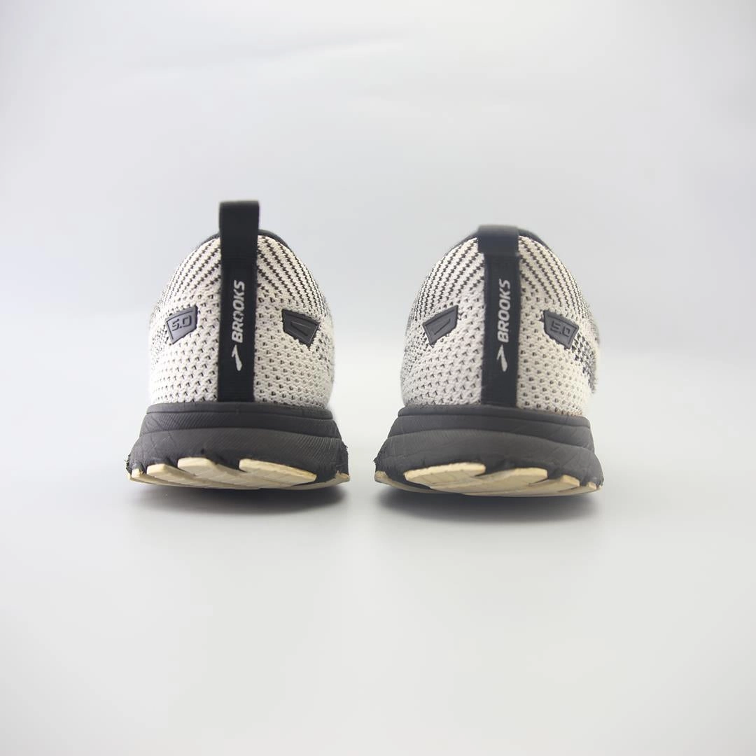 BROOKS REVEL 5 athletic Brooks shoe snapshots