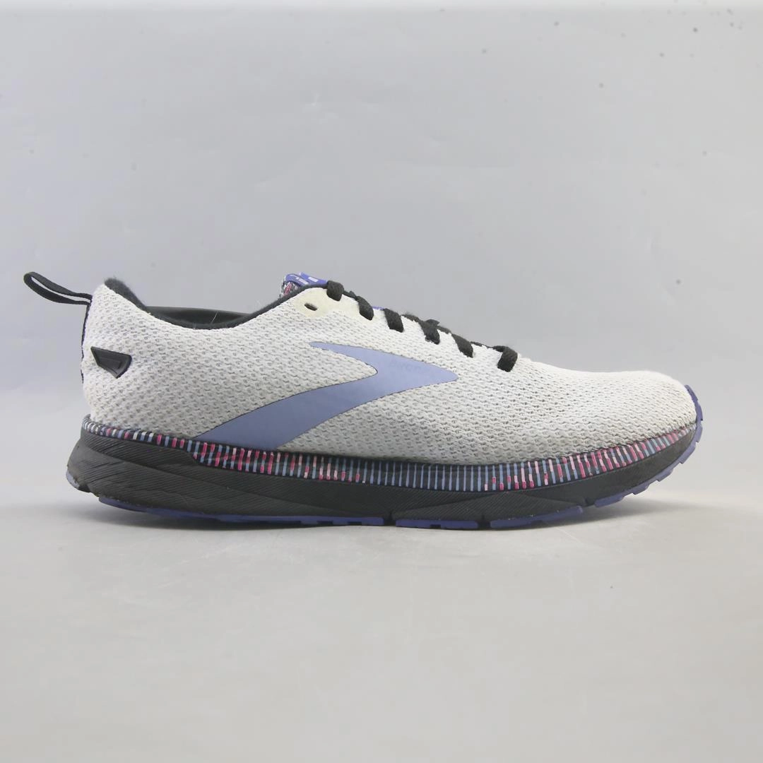BROOKS REVEL 5 Brooks running footwear shots