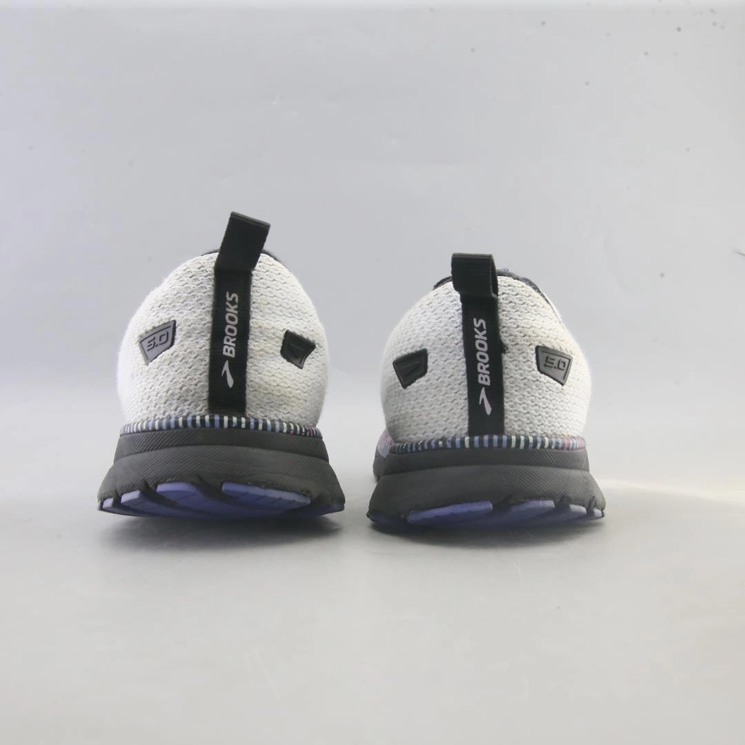 BROOKS REVEL 5 Brooks running footwear shots
