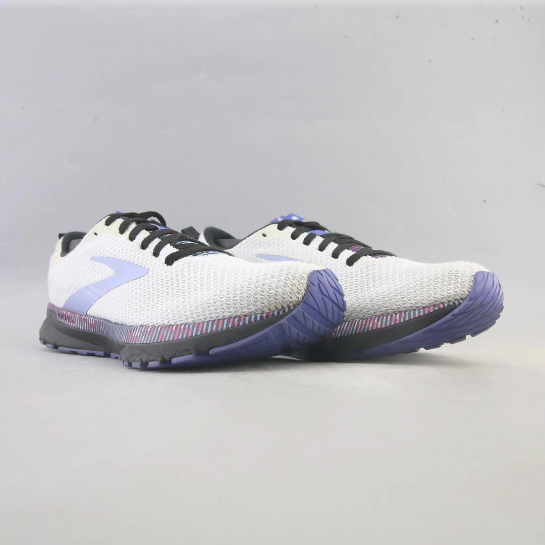 BROOKS REVEL 5 Brooks running footwear shots