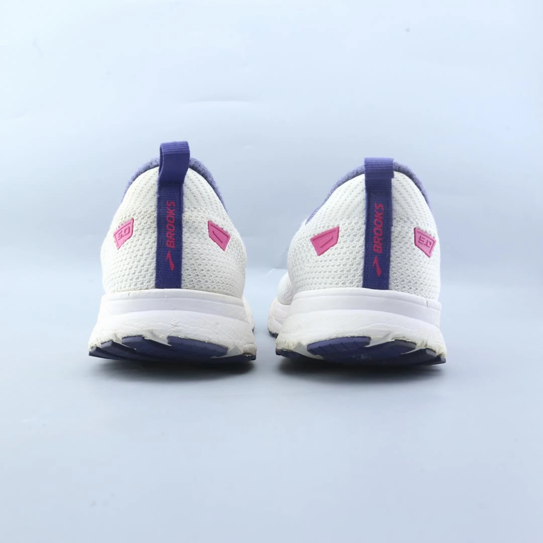 BROOKS REVEL 5 Brooks trainer design images
