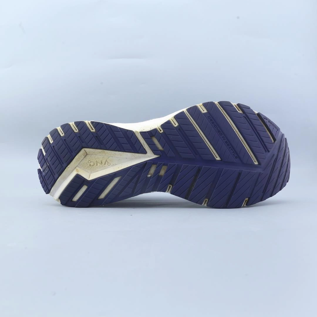 BROOKS REVEL 5 Brooks trainer design images