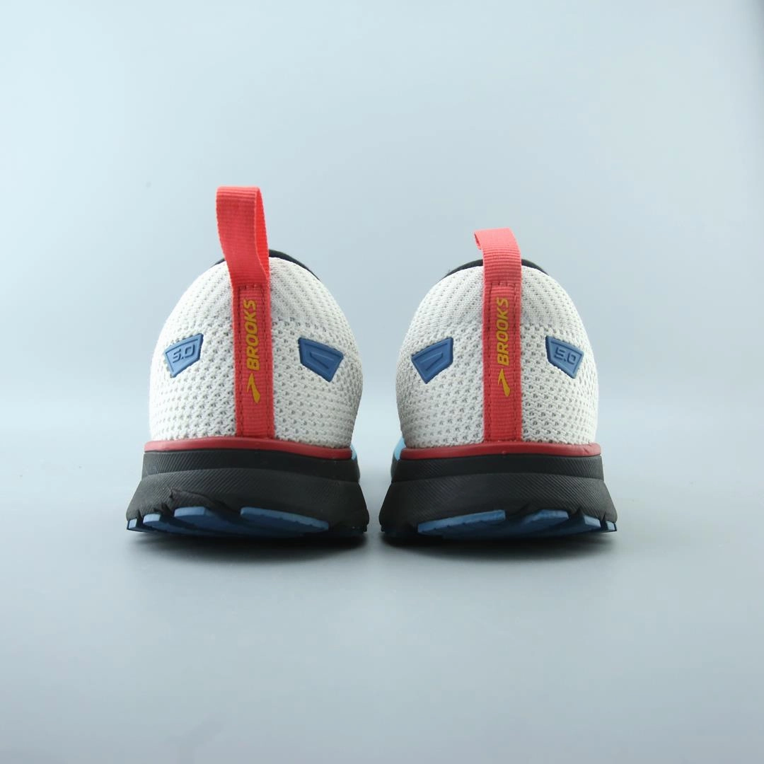 BROOKS REVEL 5 performance running shoe visuals