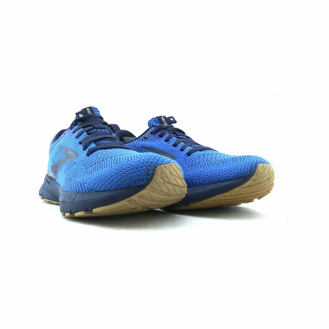 BROOKS REVEL 5 performance running shoe visuals