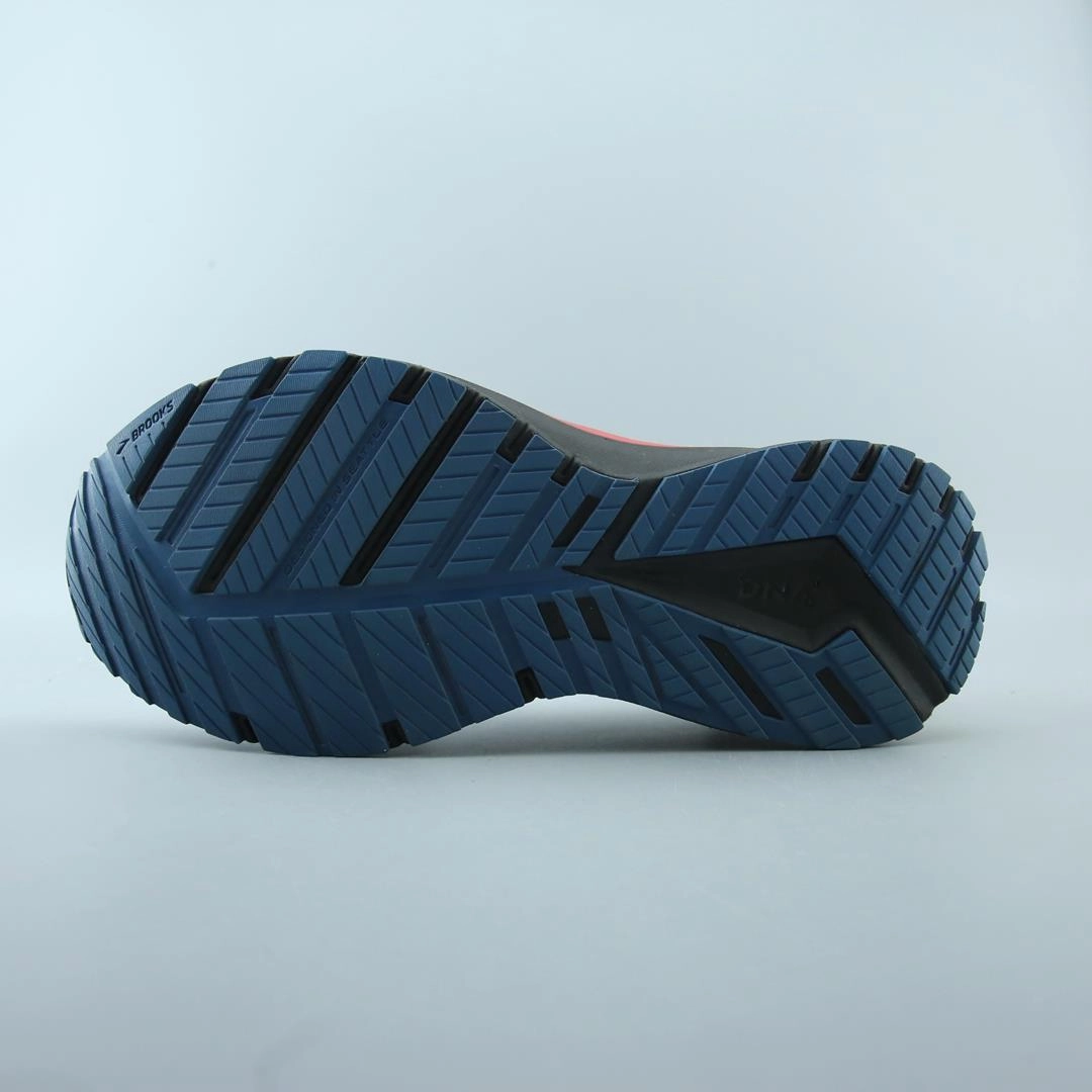 BROOKS REVEL 5 performance running shoe visuals