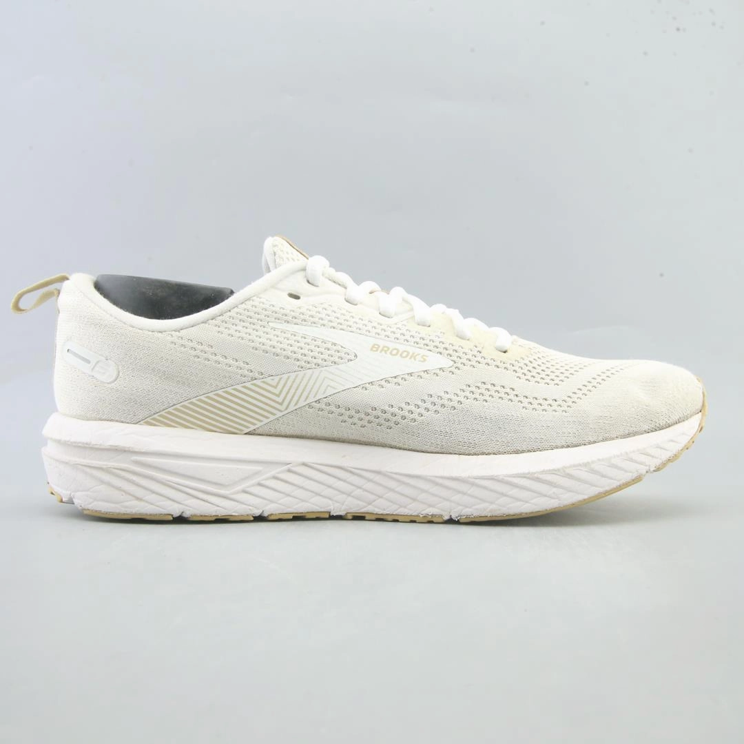 BROOKS REVEL 6 athletic Brooks shoe snapshots