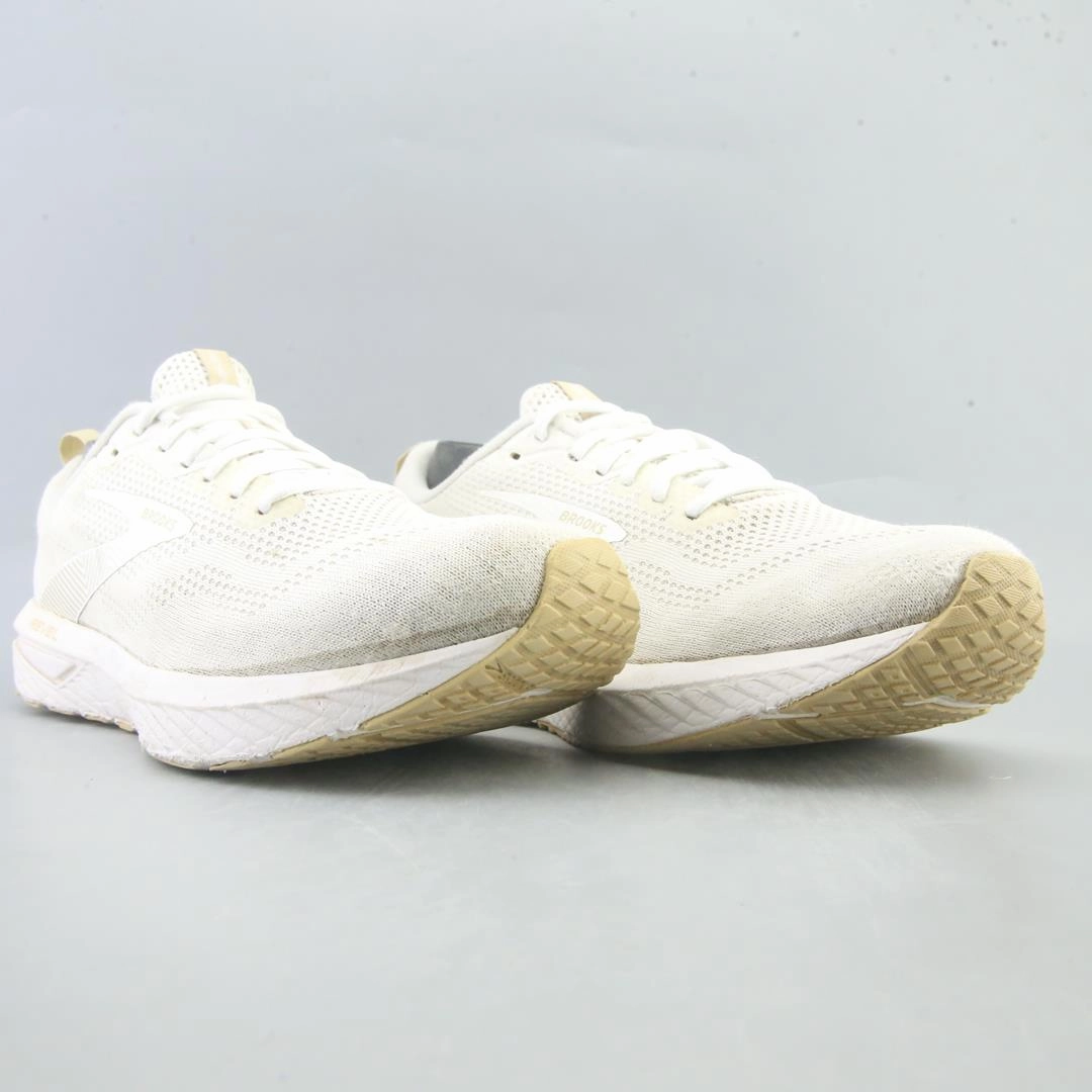 BROOKS REVEL 6 athletic Brooks shoe snapshots
