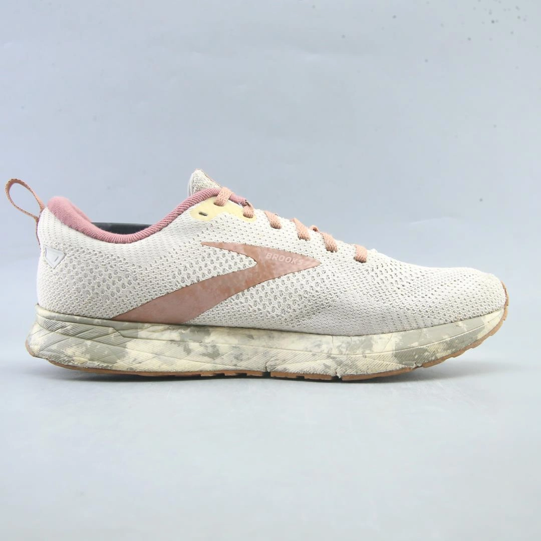 BROOKS REVEL 6 athletic Brooks shoe snapshots
