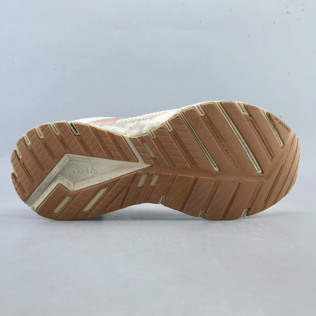 BROOKS REVEL 6 athletic Brooks shoe snapshots