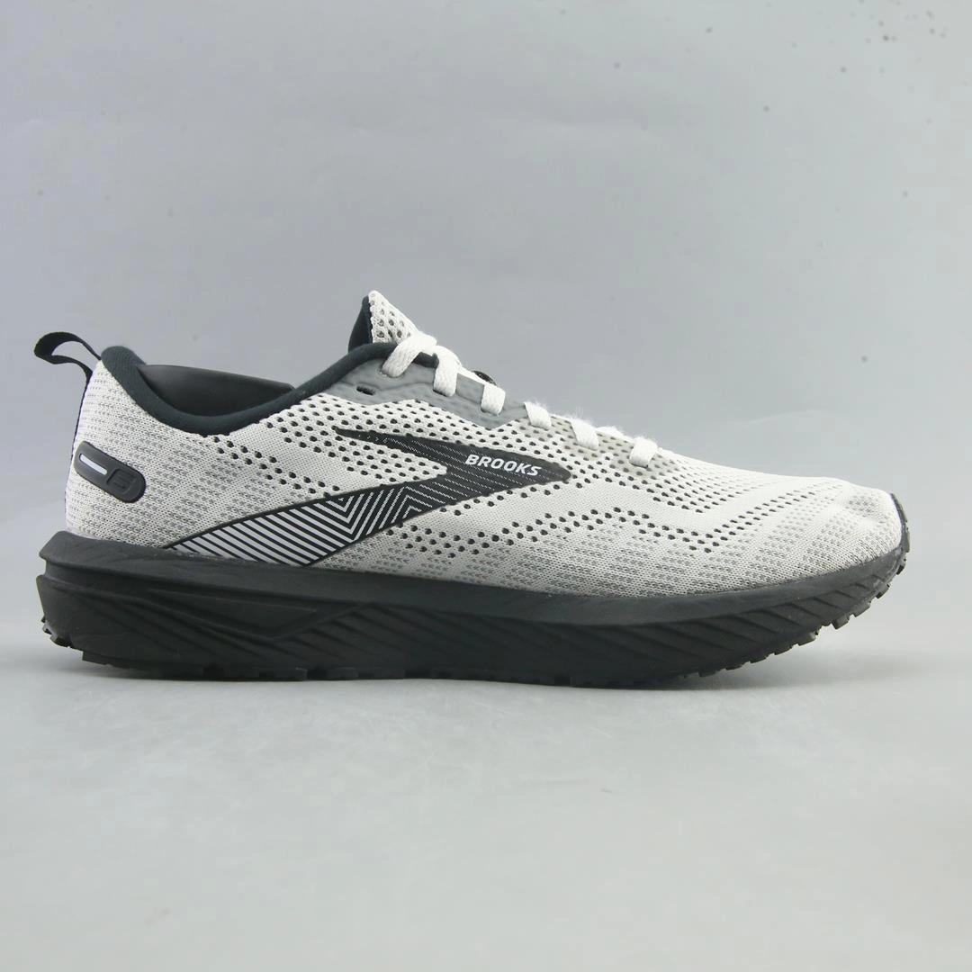 BROOKS REVEL 6 performance running shoe visuals
