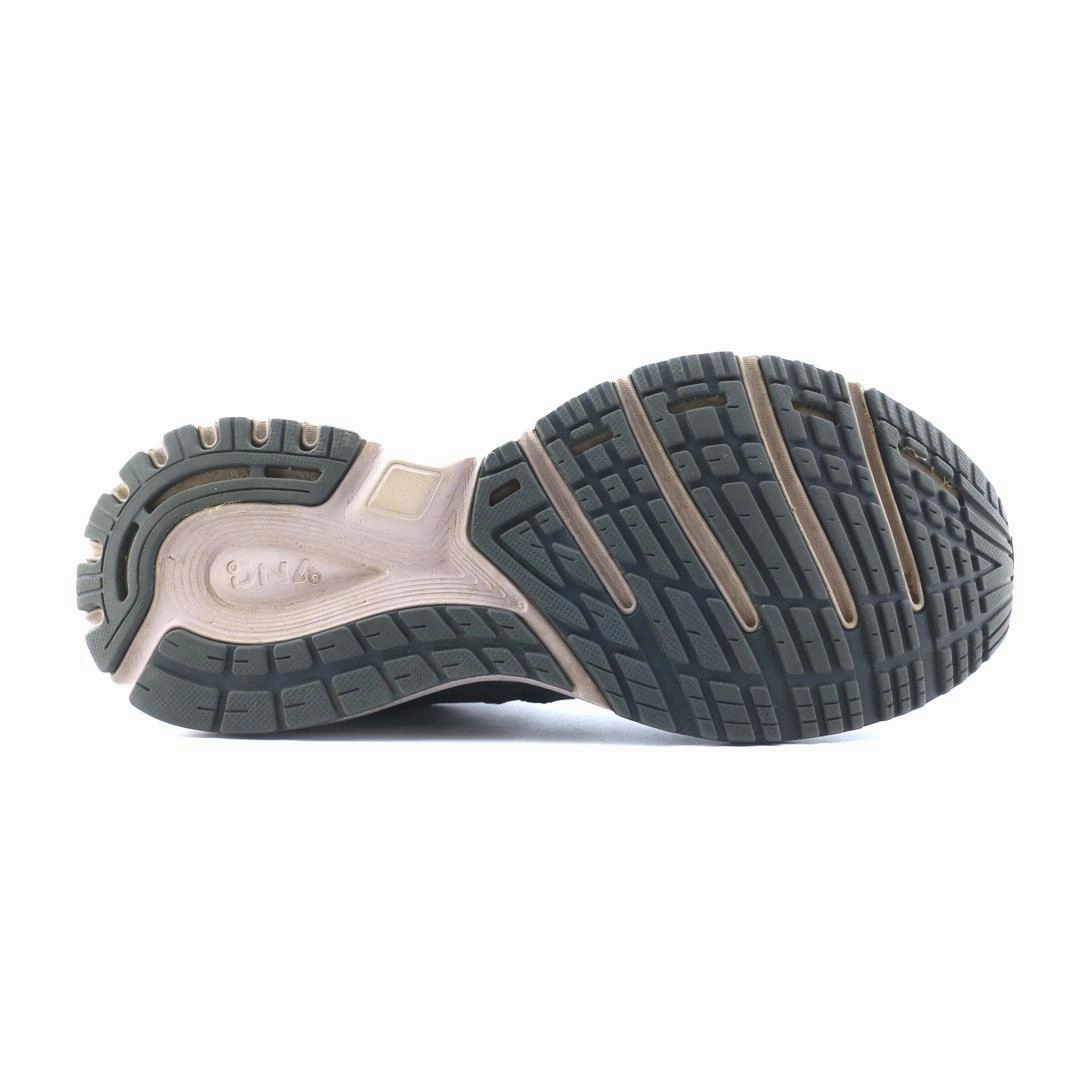 BROOKS REVEL performance running shoe visuals