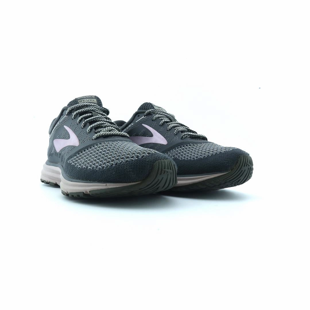 BROOKS REVEL performance running shoe visuals