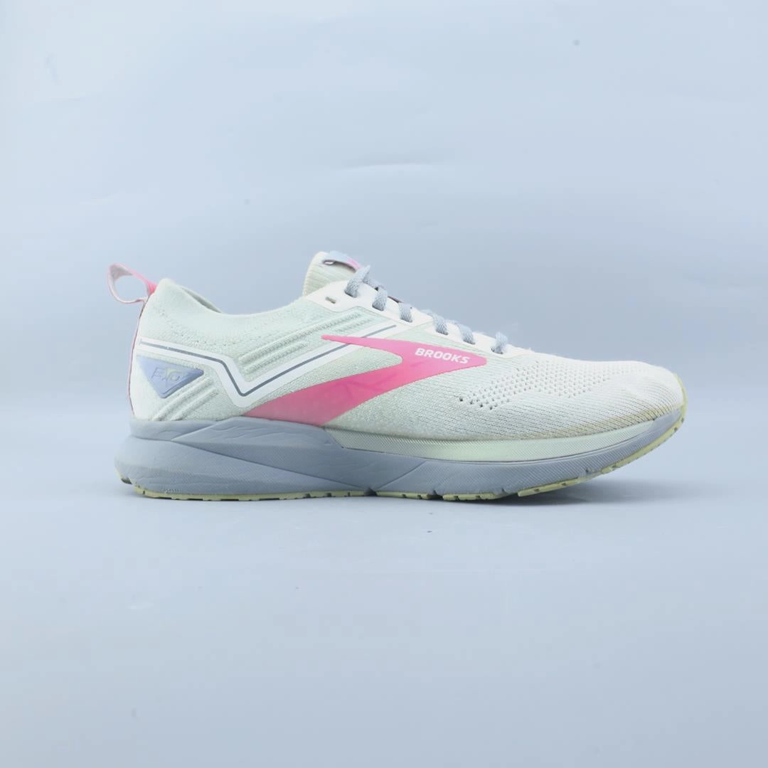 BROOKS RICOCHET 3G Brooks trainer design images